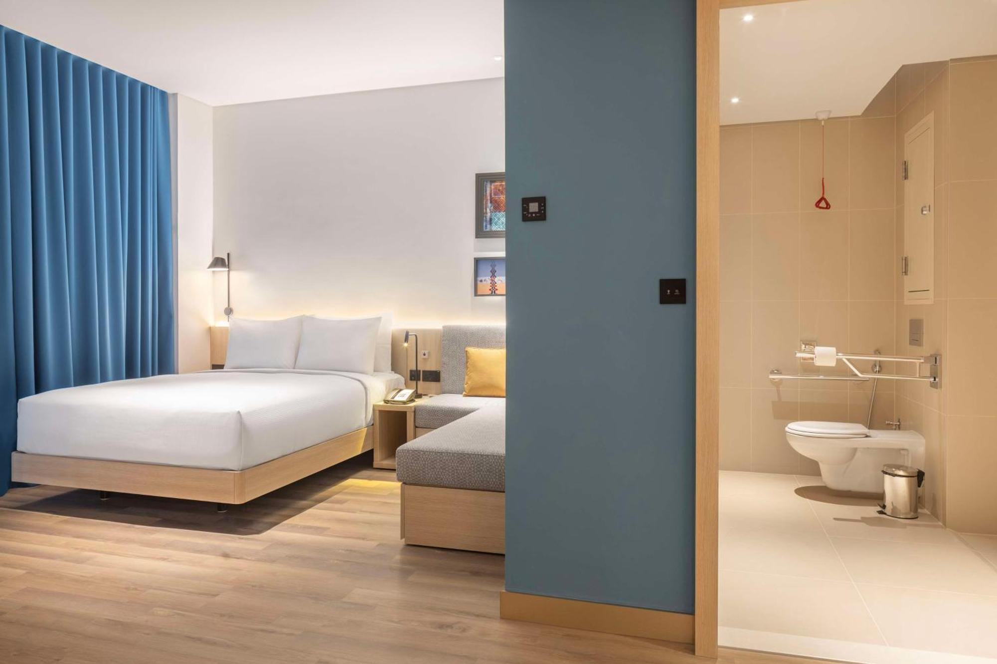 Hotel Hampton By Hilton Kuwait Salmiya à Koweït Extérieur photo