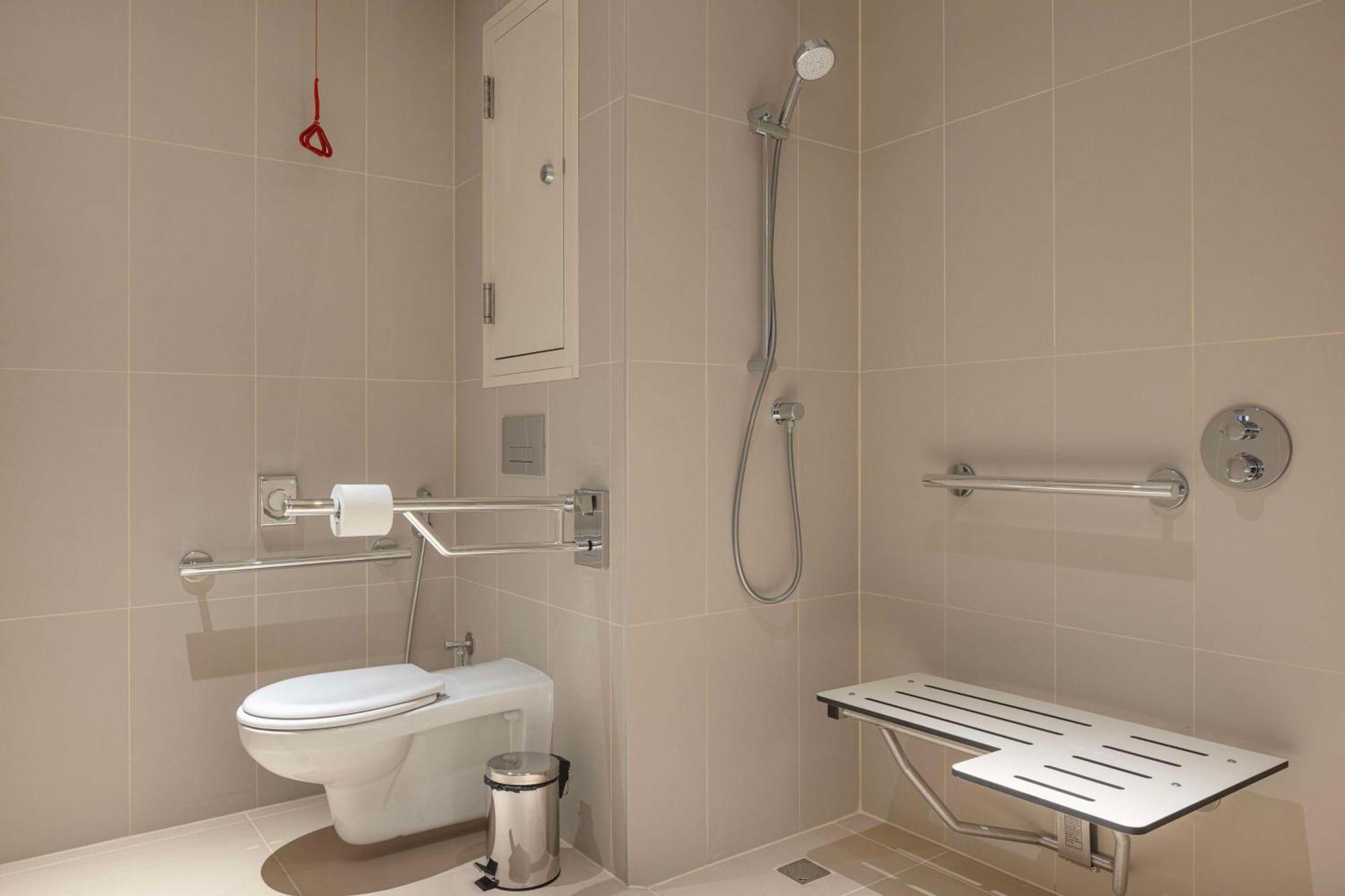 Hotel Hampton By Hilton Kuwait Salmiya à Koweït Extérieur photo