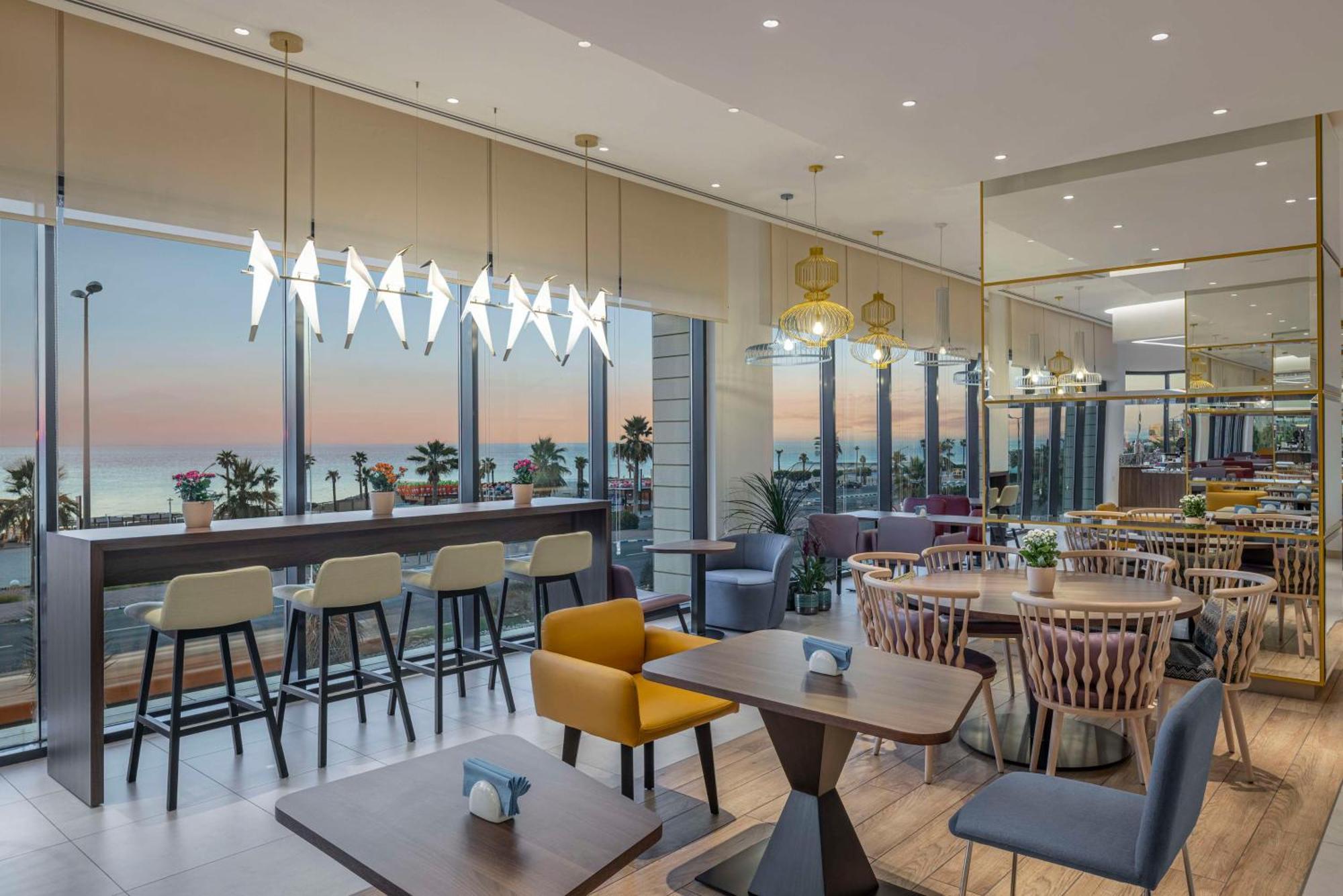 Hotel Hampton By Hilton Kuwait Salmiya à Koweït Extérieur photo
