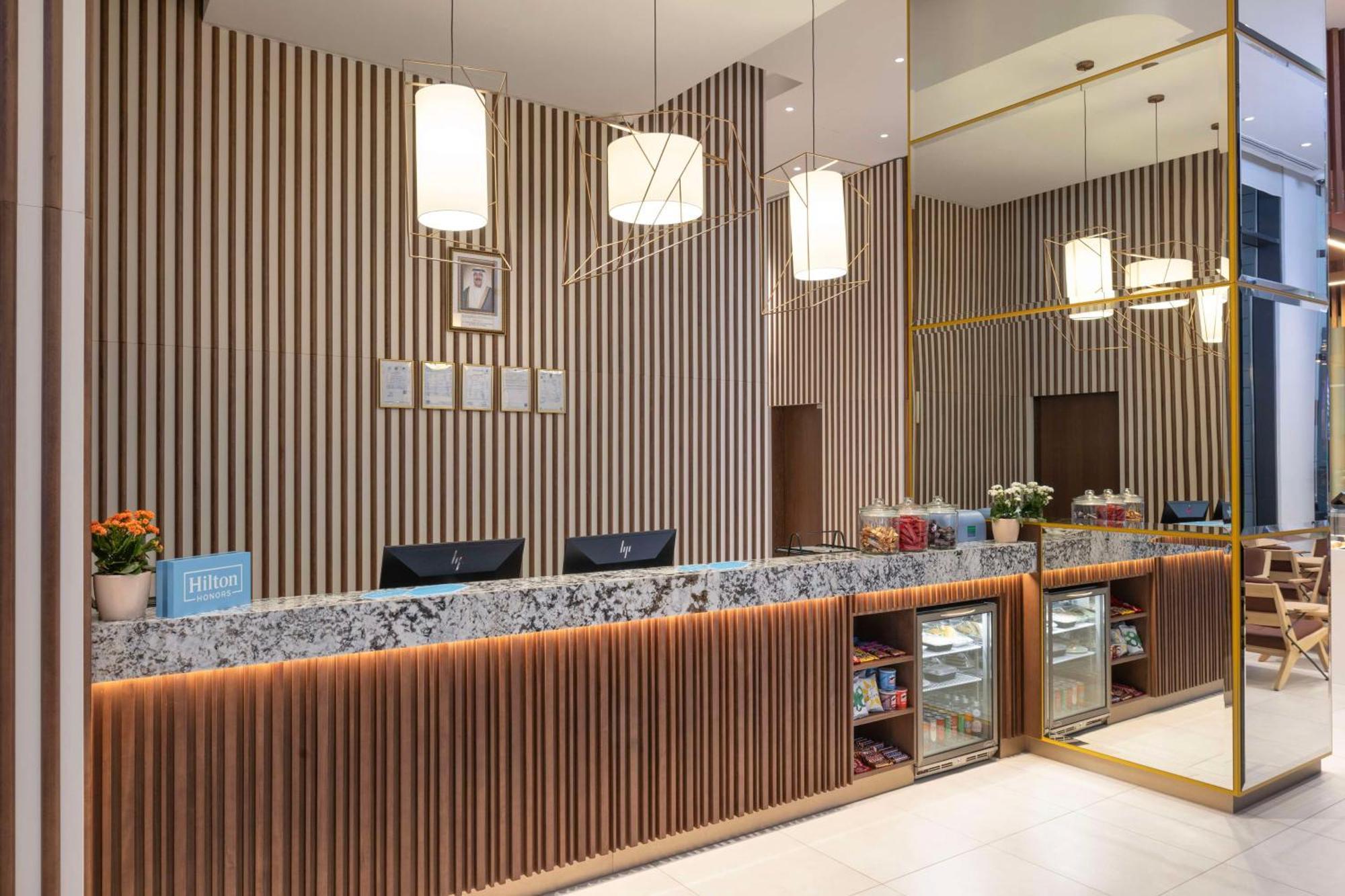 Hotel Hampton By Hilton Kuwait Salmiya à Koweït Extérieur photo